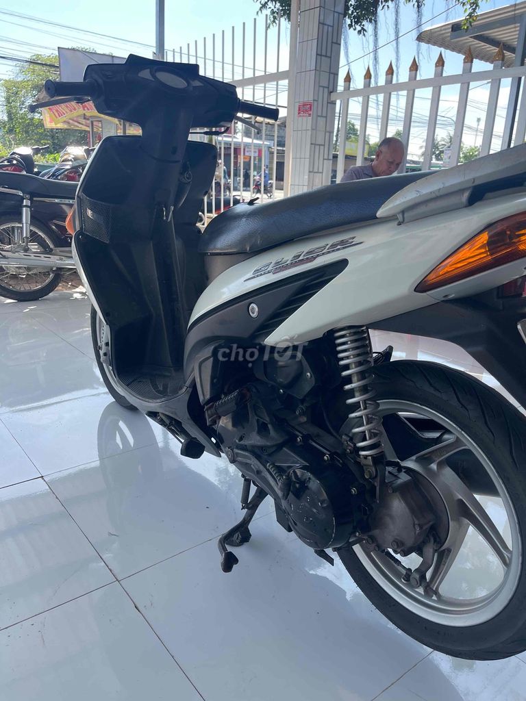 Honda Click 2008 màu Trắng. Mua bán Xe máy tại Quận Cái Răng Cần Thơ được đăng bởi CẦM ĐỒ TRUNG TÍN  hình 6