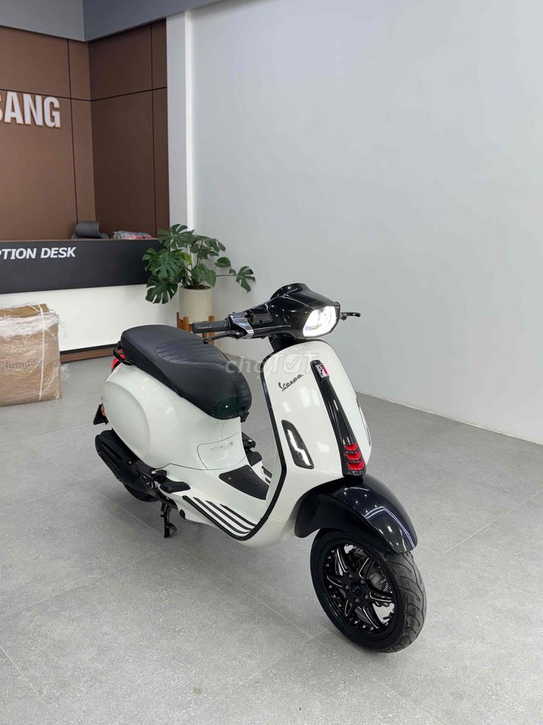 Vespa Sprint 125Abs 2019 xe đẹp nhiều đồ chơi sẵn. Mua bán Xe máy tại Quận Cái Răng Cần Thơ được đăng bởi Cửa Hàng Xe Máy Quang Sang hình 1