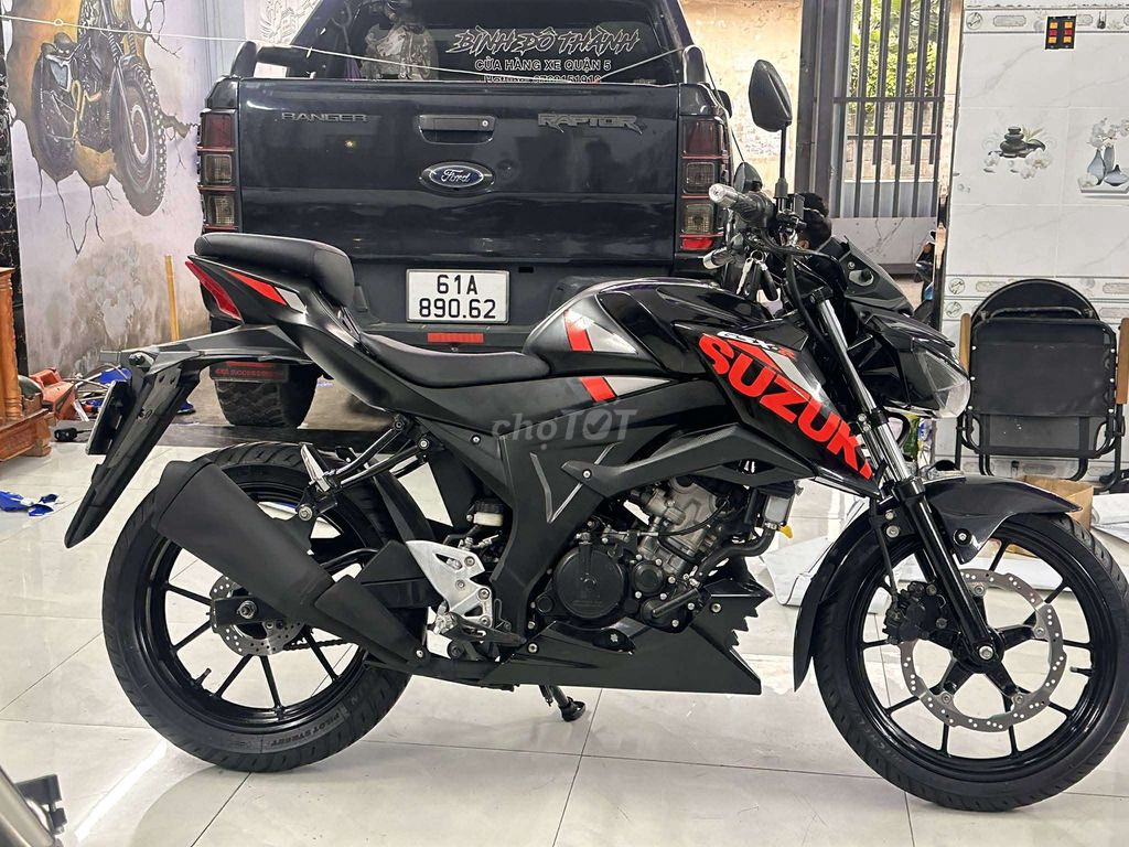 Xe máy Suzuki Gsx S150 màu đen 2017. Mua bán Xe máy tại Huyện Bình Chánh Tp Hồ Chí Minh được đăng bởi Đông Moto Bình chánh  hình 1