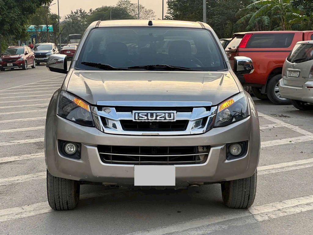Isuzu Dmax 2.5MT 4x2 sx 2014 máy số nguyên zin. Mua bán Ô tô tại Quận Hà Đông Hà Nội được đăng bởi Hà Đông Car hình 2