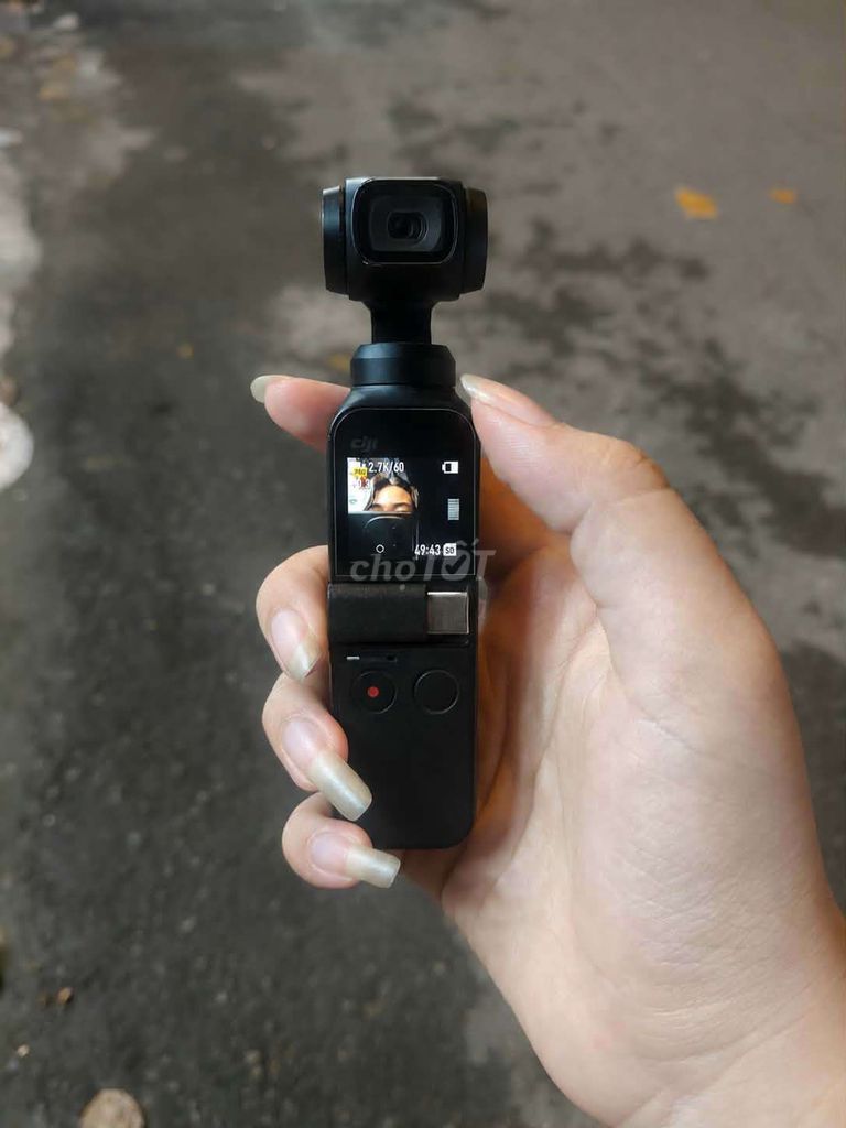 Máy quay DJI Pocket 1 4K 60fps Đen 32GB. Mua bán Máy ảnh, Máy quay tại Thành phố Dĩ An Bình Dương được đăng bởi Quế Hương  hình 1