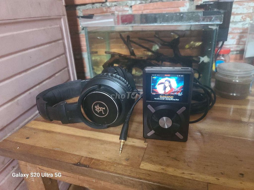 Máy nghe nhạc FiiO X5 + tai nghe kiểm âm Mackie. Mua bán Tivi, Âm thanh tại Quận 8 Tp Hồ Chí Minh được đăng bởi Thanh Sơn hình 1