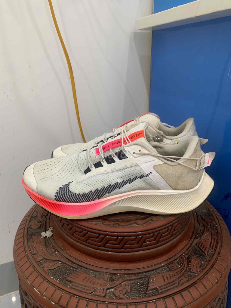 Giày chạy bộ Nike Air Zoom Pegasus 38 size 43 cũ. Mua bán Giày dép tại Thành phố Buôn Ma Thuột Đắk Lắk được đăng bởi Kpă Niê Y Thắng hình 1