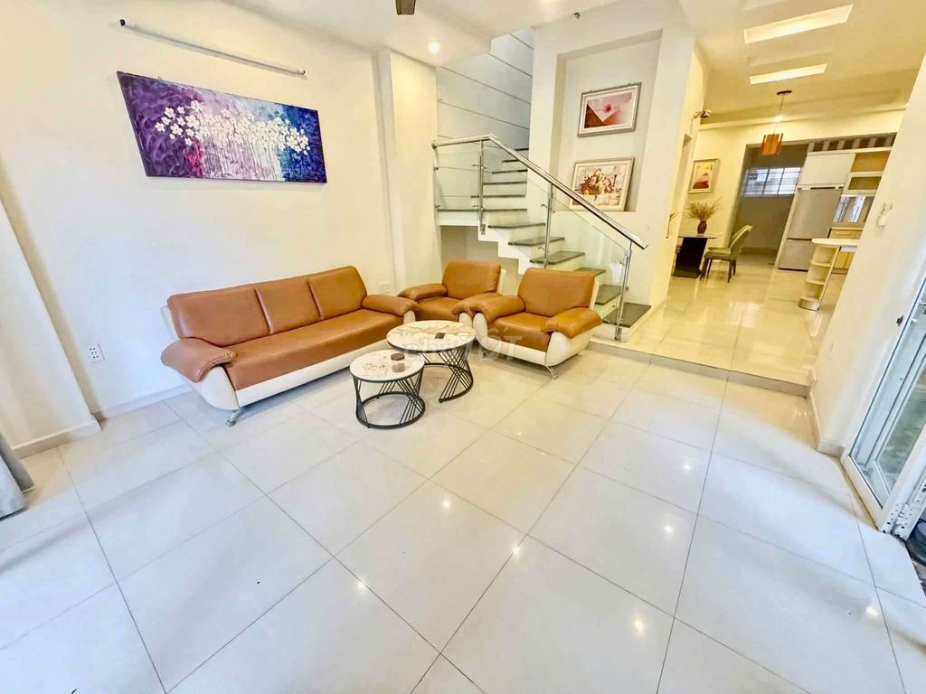 Аренда · 3 комн. · 120 м² · Quận Sơn Trà, ул. Đường Đỗ Huy Uyên