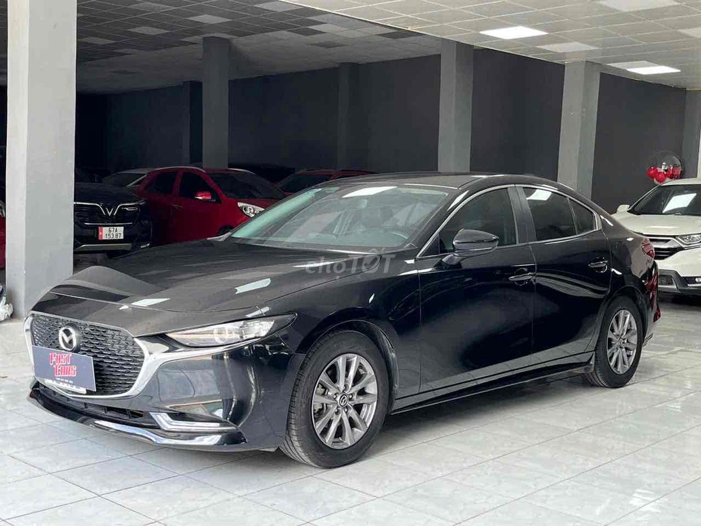 Mazda 3 2022 Luxury 34000 km một chủ sử dụng