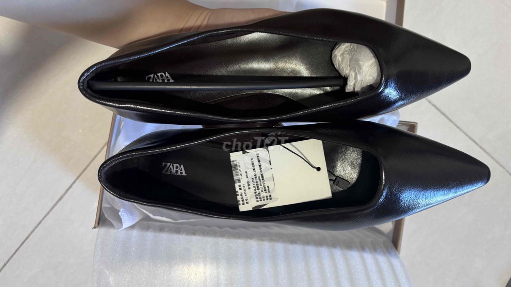 Giày bệt Zara Nữ Da Đen Size 35 Mới. Mua bán Giày dép tại Thành phố Dĩ An Bình Dương được đăng bởi bé Lam hình 1