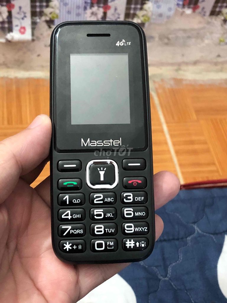 Masstel izi 15 Đen, Đỏ 2 SIM 4G. Mua bán Điện thoại tại Quận Hà Đông Hà Nội được đăng bởi Hoa Bưởi hình 1