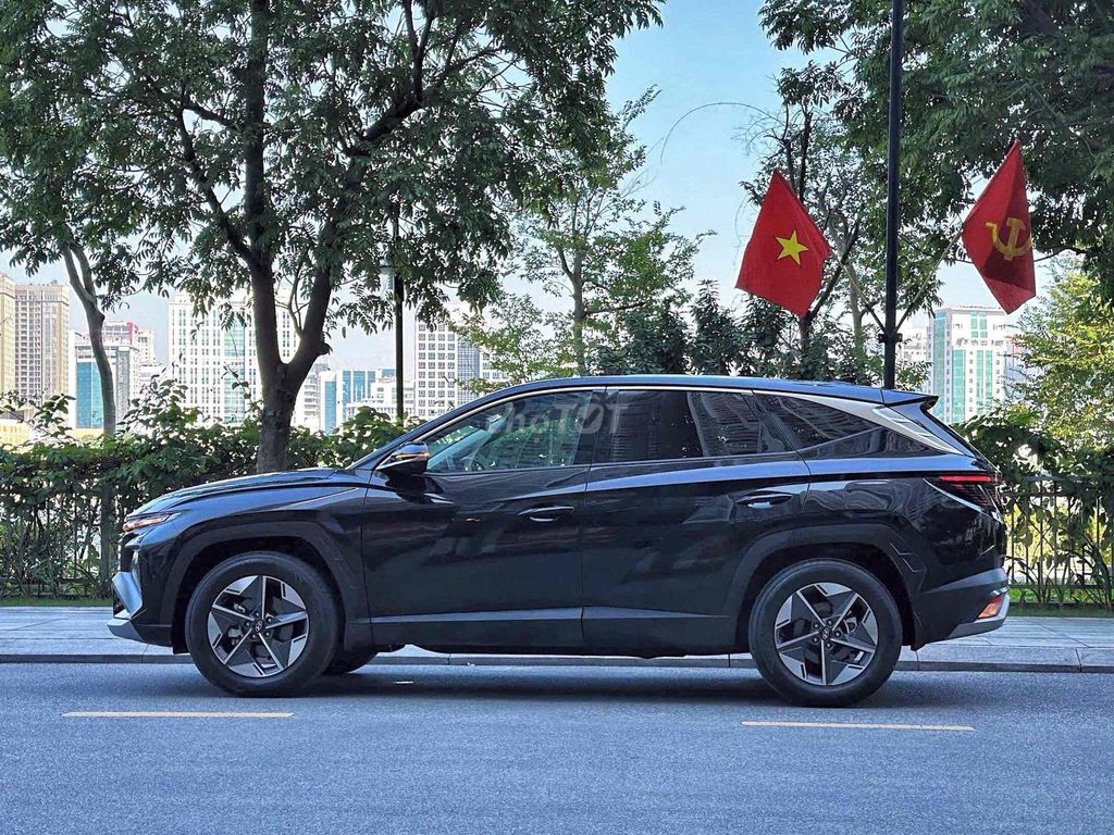 Huyndai Tucson 2025 2.0 ATH - 7000km. Mua bán Ô tô tại Quận Cầu Giấy Hà Nội được đăng bởi Thái Hoàng Long Auto hình 5