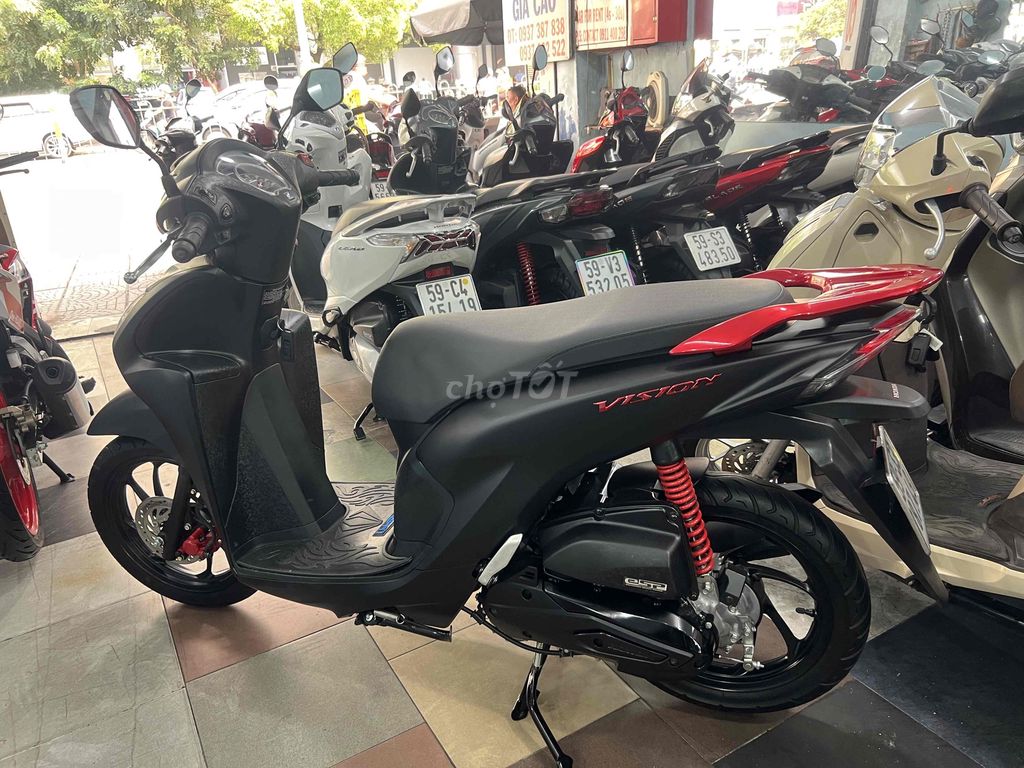 mới về vision đen nhám (đ B) mới như xe thùng nhe. Mua bán Xe máy tại Quận Phú Nhuận Tp Hồ Chí Minh được đăng bởi CuBi Thanh Sơn hình 4
