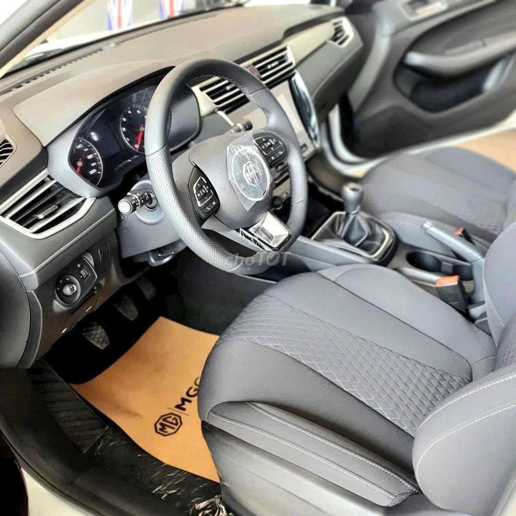 MG5 số sàn, sedan giá rẻ, xe mới dưới 400 triệu,. Mua bán Ô tô tại Quận Hà Đông Hà Nội được đăng bởi Nguyễn Mạnh Hoàng hình 2