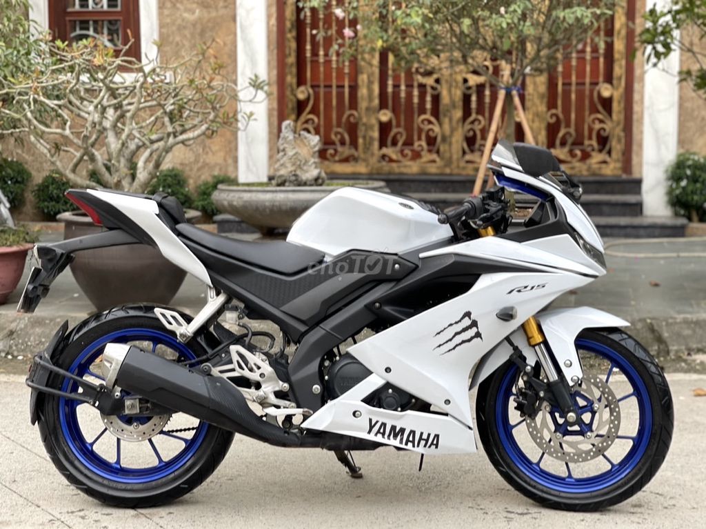 Yamaha R15 Trắng. Mua bán Xe máy tại Quận Hoàng Mai Hà Nội được đăng bởi Phú Lý hình 7
