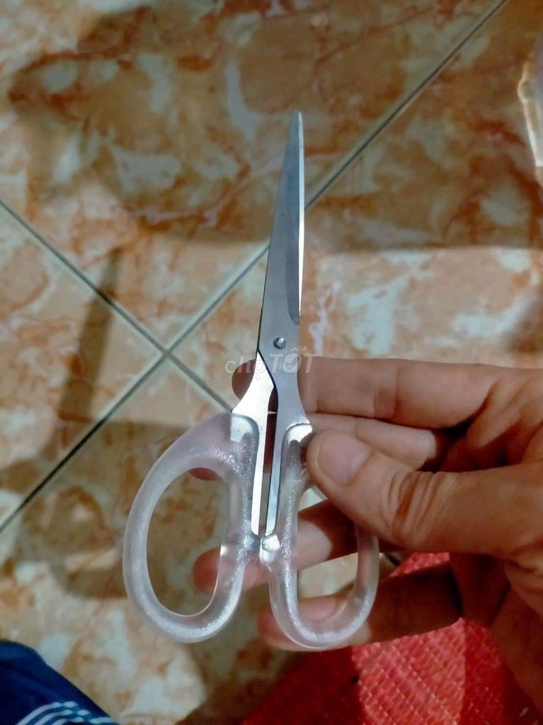 xả nhanh kéo cắt giấy Kim loại, Nhựa. Mua bán Đồ dùng văn phòng tại Thành phố Dĩ An Bình Dương được đăng bởi hoang thanh  hình 1