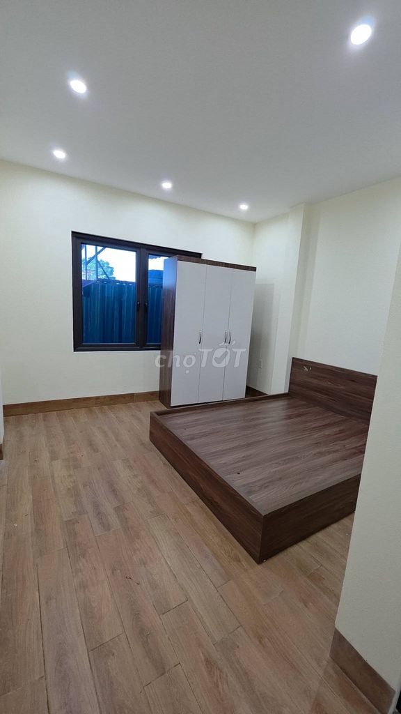 Дом в аренду 50 м2 x 4 этажа, переулок 192 Le Trong Tan, полностью меблированный