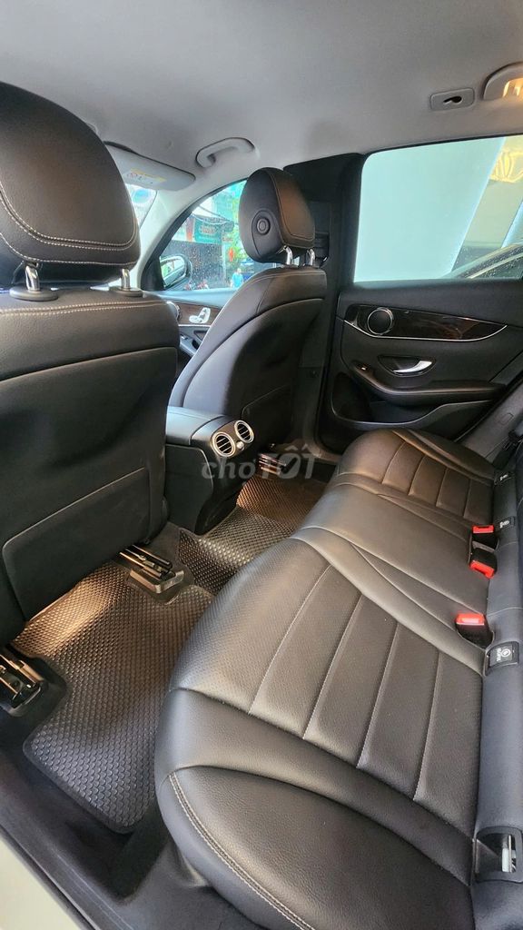 GLC200 Facelift model 2023 1 chủ từ đầu siêu lướt. Mua bán Ô tô tại Quận 7 Tp Hồ Chí Minh được đăng bởi tuấn anh hình 16