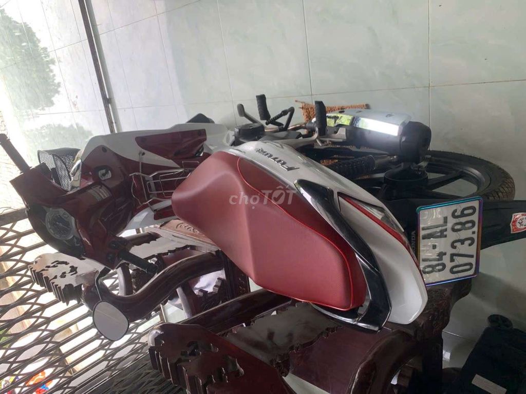 Honda Future 2024 Trắng đỏ 23000 km. Mua bán Xe máy tại Huyện Càng Long Trà Vinh được đăng bởi Nhan hình 3