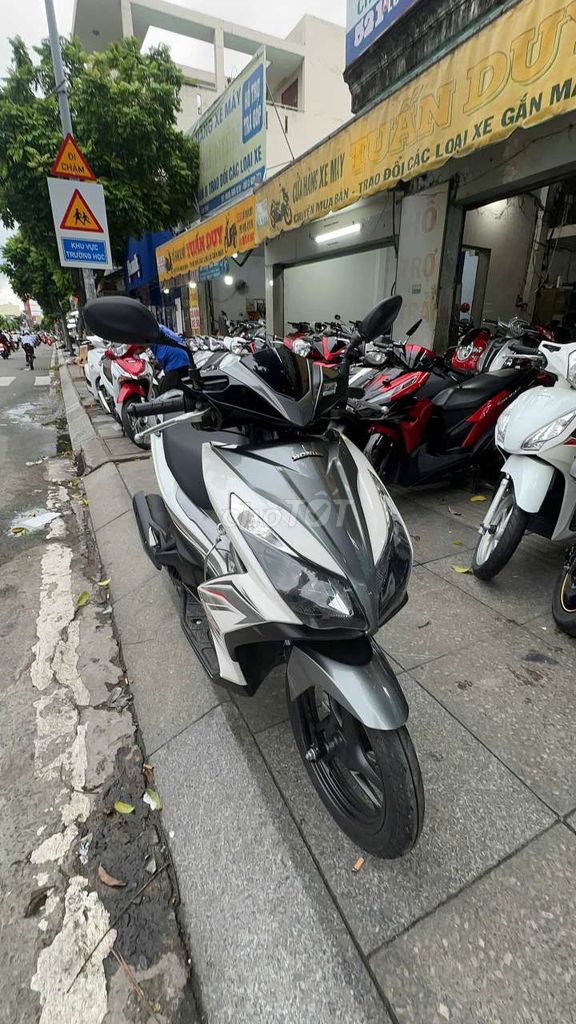 Honda Air Blade 2015 белый, серый