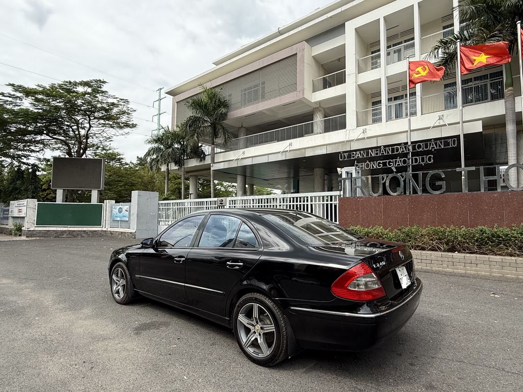 Mercedes Benz E Class 2003  - 95000 km