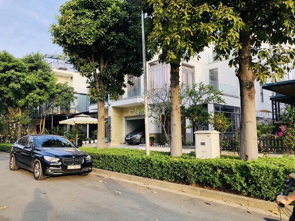 Cho thuê 5 căn Biệt thự  Lucasta gần Liên Phường, Bưng Ông Thoàn 200m2