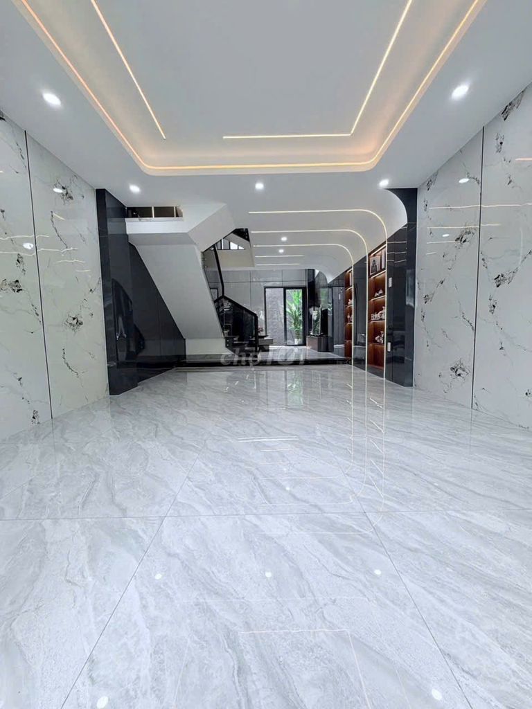 Siêu phẩm nhà phố 5 tầng nội thất cao cấp
