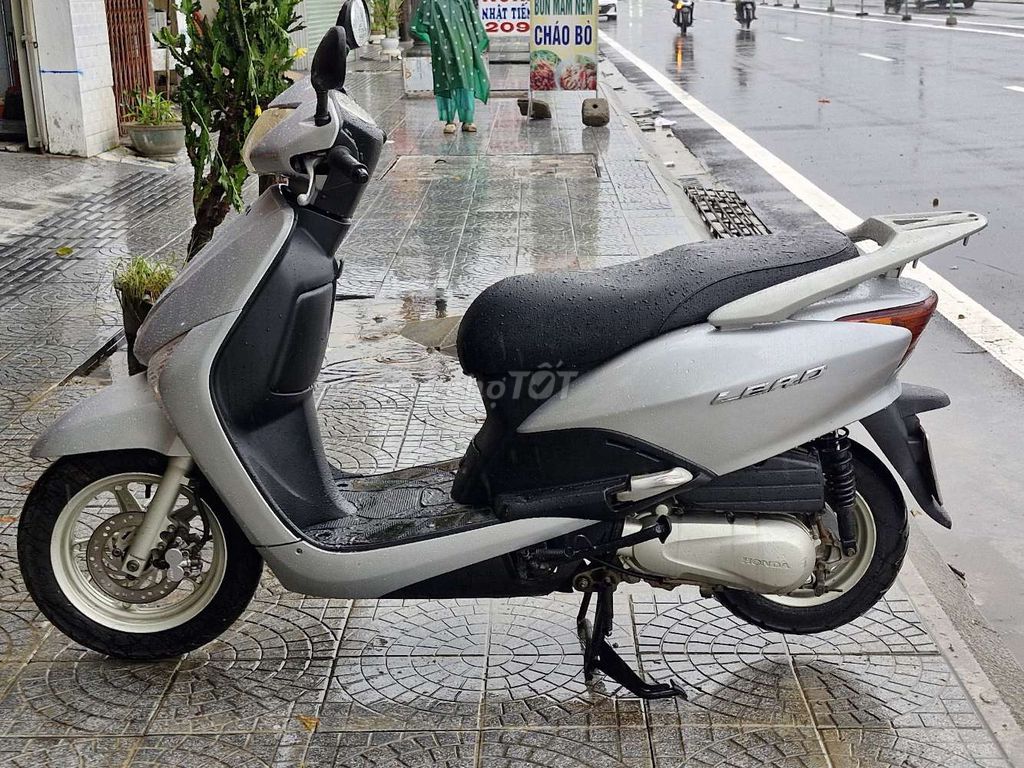 Cần bán xe lead rin ròn 99%. Mua bán Xe máy tại Thành phố Huế Thừa Thiên Huế được đăng bởi QuachThanh 75 hình 5