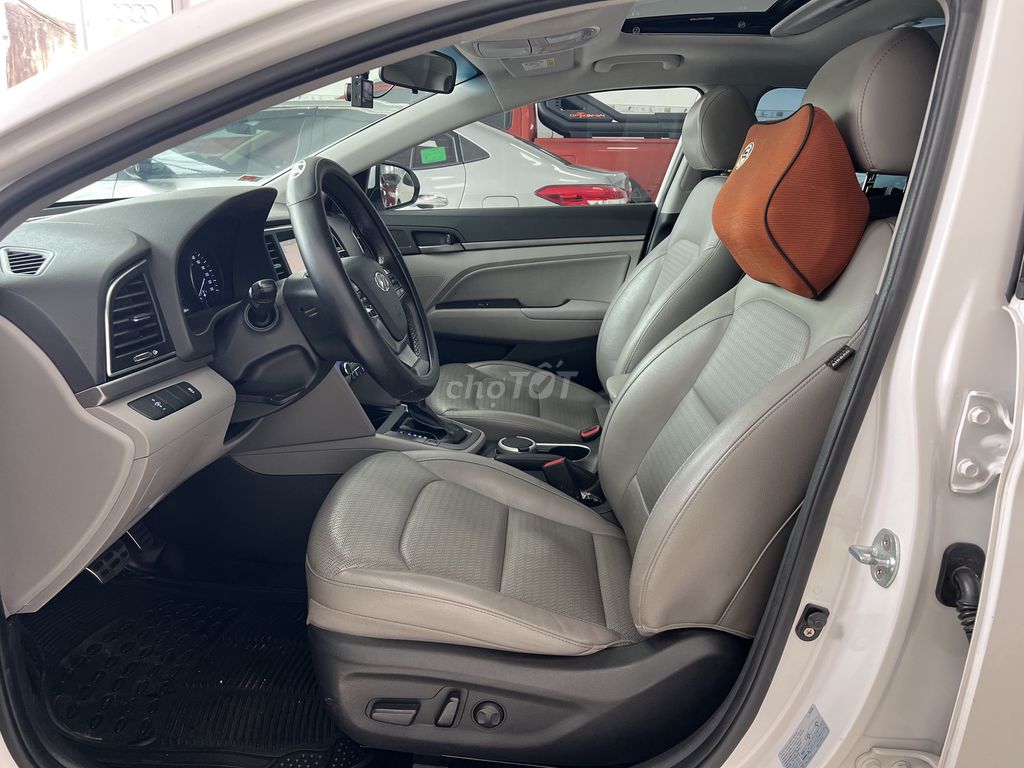 Hyundai Elantra 2017 2.0 AT - 85000 km. Mua bán Ô tô tại Thành phố Bảo Lộc Lâm Đồng được đăng bởi Trung tâm mua bán ÔTÔ  XE MÁY Ngọc Ánh hình 16