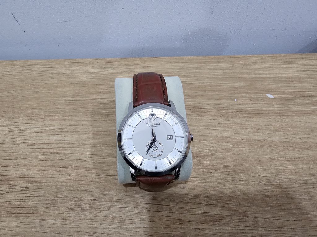 Đồng hồ đeo tay DW Nam 40mm Đã qua sử dụng. Mua bán Đồng hồ tại Thành phố Biên Hòa Đồng Nai được đăng bởi Nguyễn Tiến Long hình 1