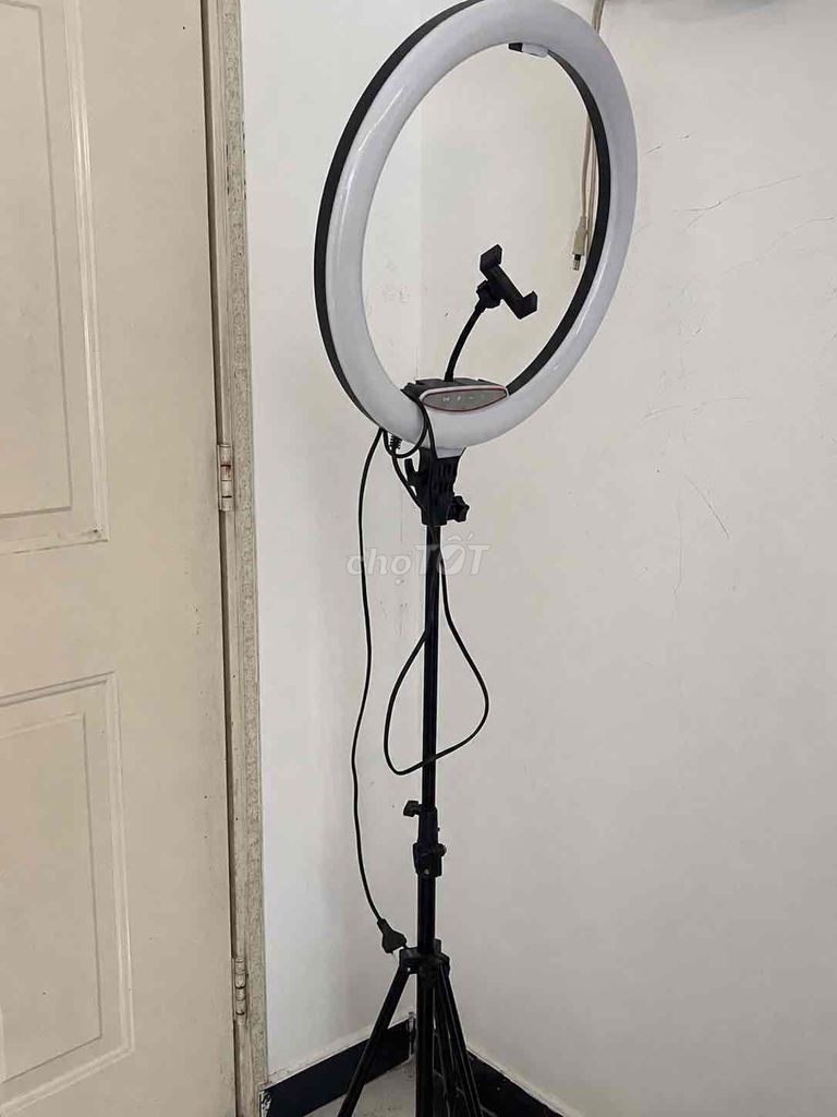 Đèn Ring Light LJJ-18 Đen 45cm. Mua bán Đèn tại Quận 1 Tp Hồ Chí Minh được đăng bởi Hồ Thị Kiều Phượng hình 1