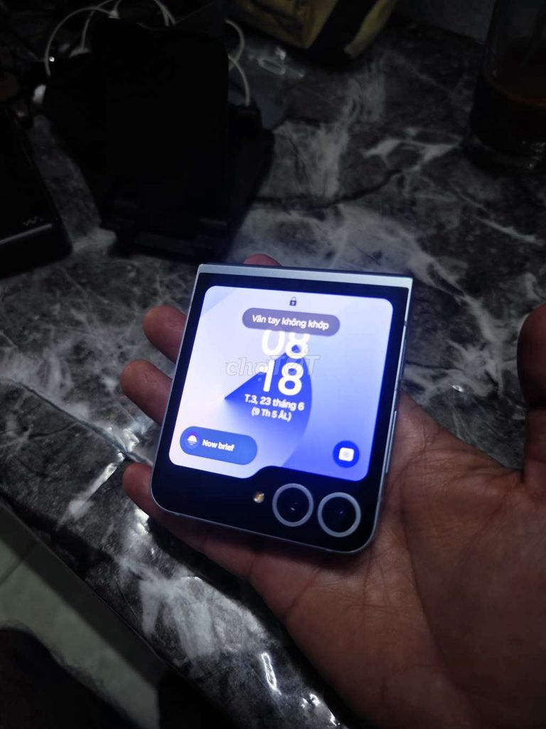 Samsung Z Flip 6 5G xài rất ngon. Mua bán Điện thoại tại Quận Gò Vấp Tp Hồ Chí Minh được đăng bởi Nhật Hitech hình 1