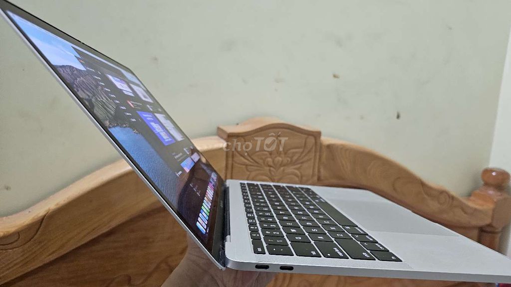 MacBook pro đời 2017