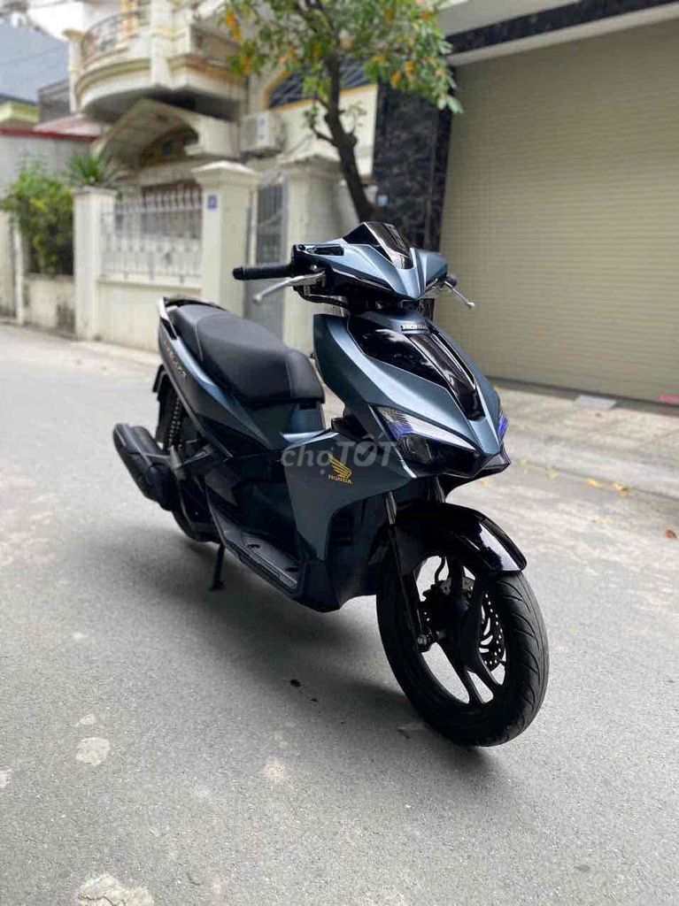 Honda airblade đời cao zin đẹp mê ly. Mua bán Xe máy tại Quận Hồng Bàng Hải Phòng được đăng bởi Ly  hình 3