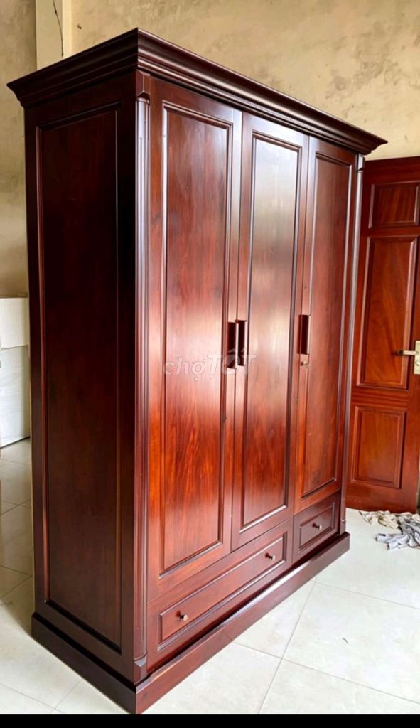 Giường tủ Gỗ Nâu đỏ. Mua bán Giường, chăn ga gối nệm tại Quận Hà Đông Hà Nội được đăng bởi hùng hình 1