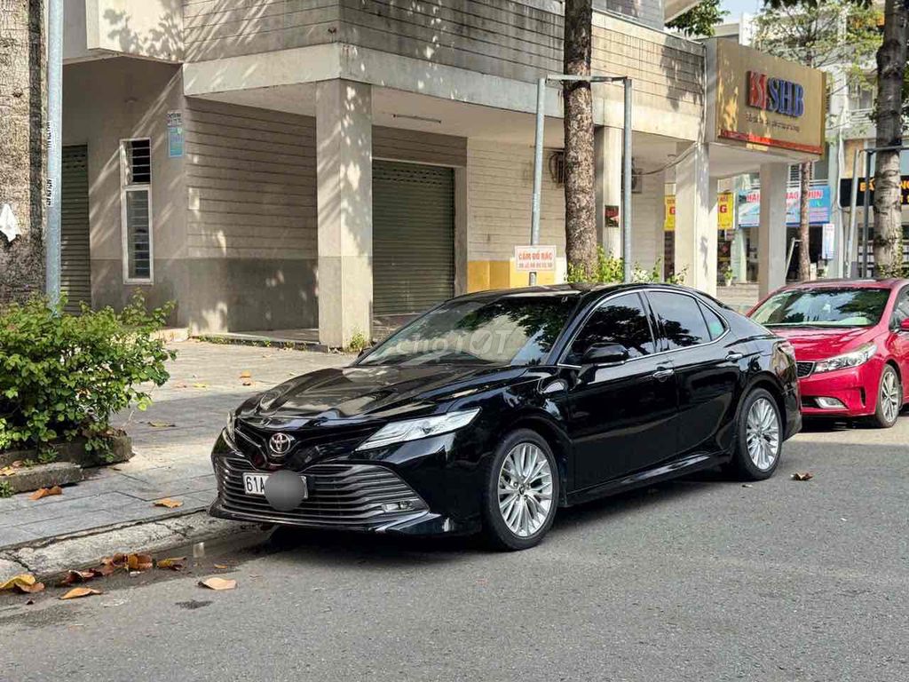 Toyota Camry 2020 2.5 Q Đen 55000 km. Mua bán Ô tô tại Quận Bình Thạnh Tp Hồ Chí Minh được đăng bởi phuongneo hình 1