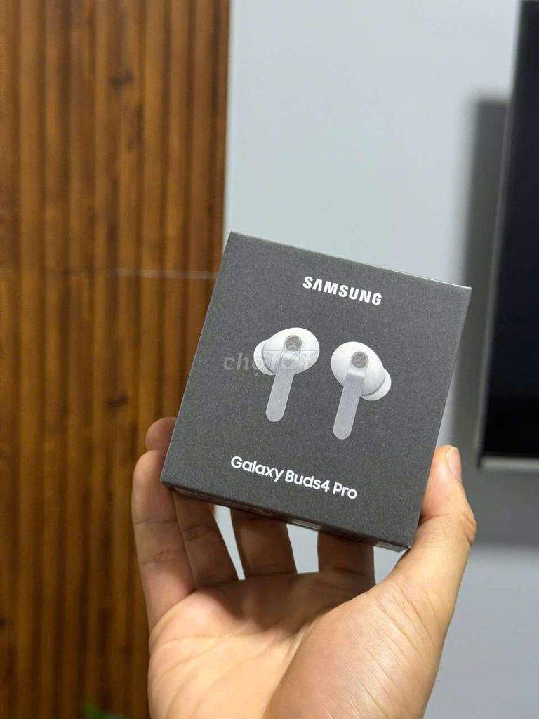 Tai nghe Samsung Galaxy Buds 4 Pro BH12T SSVN. Mua bán Tivi, Âm thanh tại Quận 12 Tp Hồ Chí Minh được đăng bởi DJI STORE hình 1
