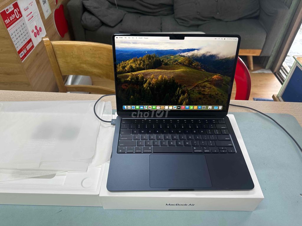 macbook air m2 8/256 mới mua