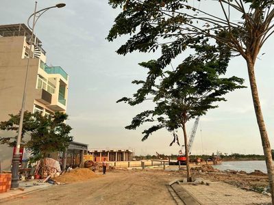 Bán nhanh nền 108m2 Biên Hòa New City đường 18m Khu Phú Gia công viên. Mua bán đất tại Thành phố Biên Hòa Đồng Nai được đăng bởi Nguyễn Hoàng Land