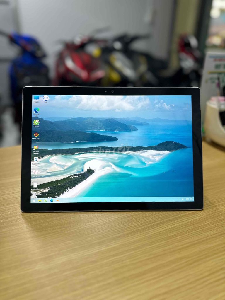 Surface Pro 4 i5 4GB/128GB Màn 2K5 Cảm ứng. Mua bán Laptop tại Quận Ninh Kiều Cần Thơ được đăng bởi NP Store hình 1