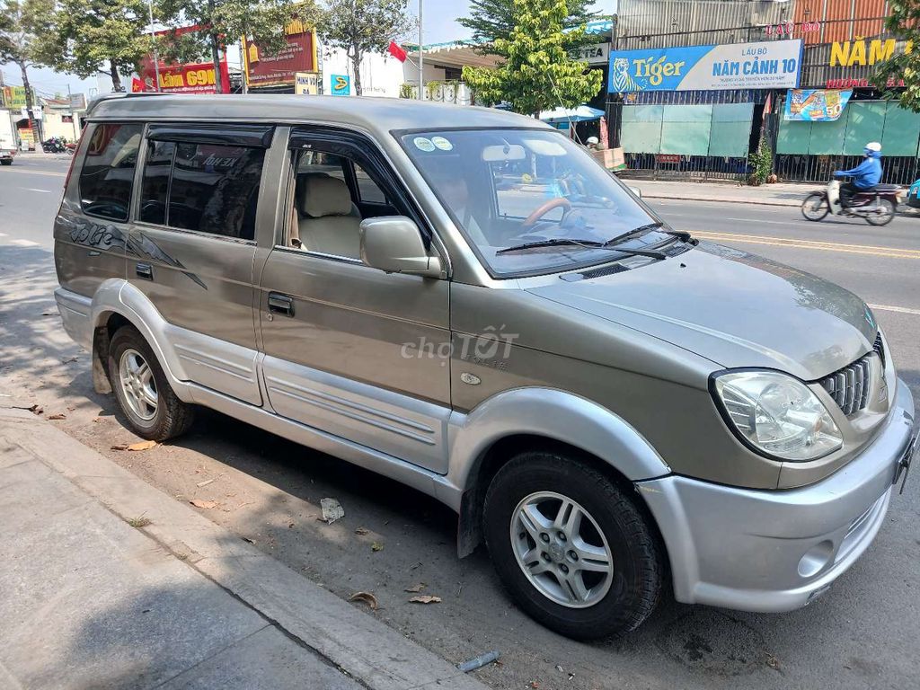 Mitsubishi Jolie 2004 photo 4