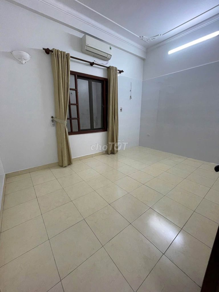Дом 50м² на 4 этажа, переулок 29 Дить Вонг, Кау Жай