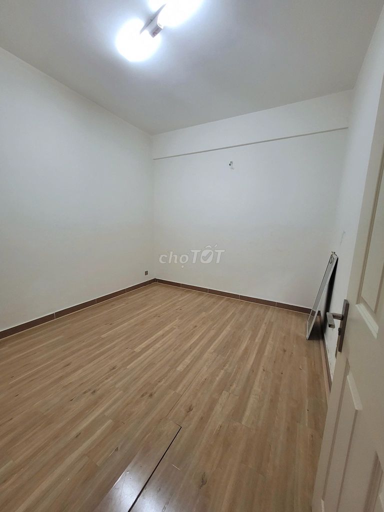 Квартира с 2 спальнями (90 м²)