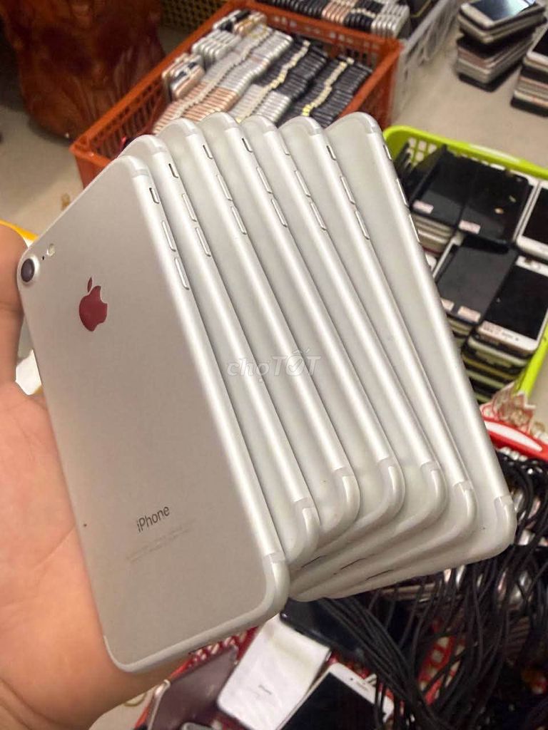 Apple iPhone 7 Bạc Zin full chức năng. Mua bán Điện thoại tại Quận Bắc Từ Liêm Hà Nội được đăng bởi Tuấn Táo To  hình 1