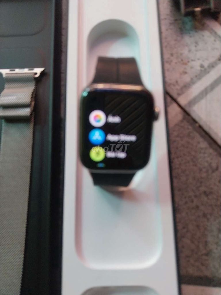 Apple Watch Series 6 Đen 44mm 98% mới. Mua bán Thiết bị đeo thông minh tại Huyện Thủ Thừa Long An được đăng bởi Phuc6373 hình 1
