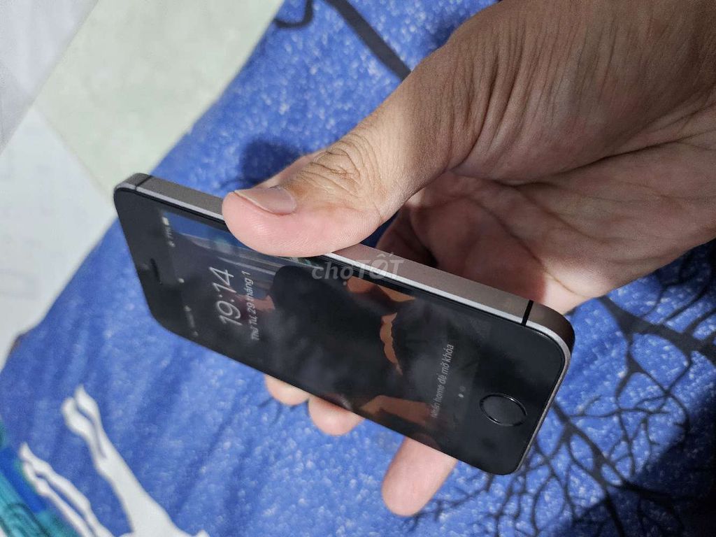 Iphone 5SE đen 32G siêu tầm