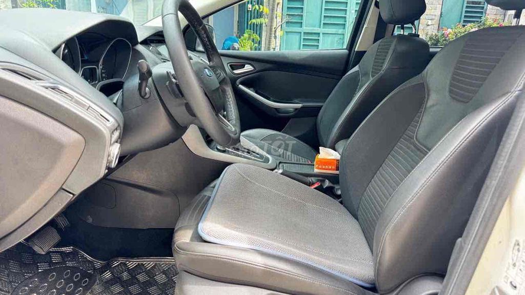 Ford Focus Sport 2018 Trắng 35.000 km. Mua bán Ô tô tại Quận Tân Bình Tp Hồ Chí Minh được đăng bởi Sài Gòn Ford hình 11