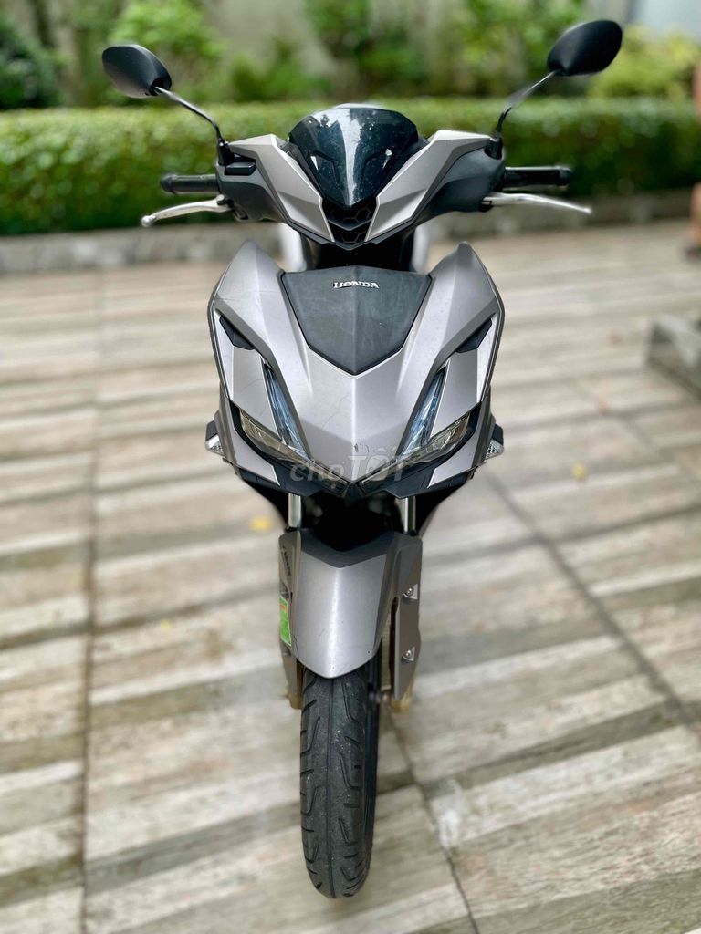 Honda Winner X V3 2022 матовый серый ABS с хошиминскими номерами, один владелец