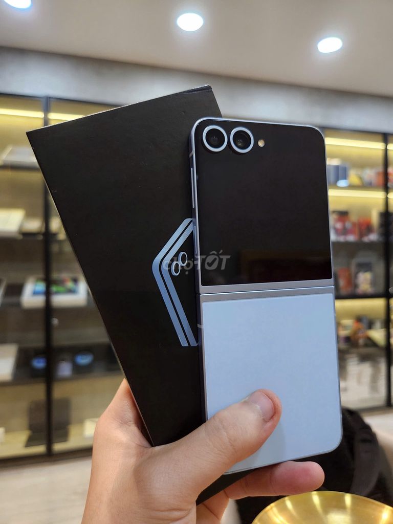 Samsung Galaxy ZFlip6 256GB Xanh VN/A FULLBOX 99%. Mua bán Điện thoại tại Quận 8 Tp Hồ Chí Minh được đăng bởi CA REM BÁN TÁO hình 1
