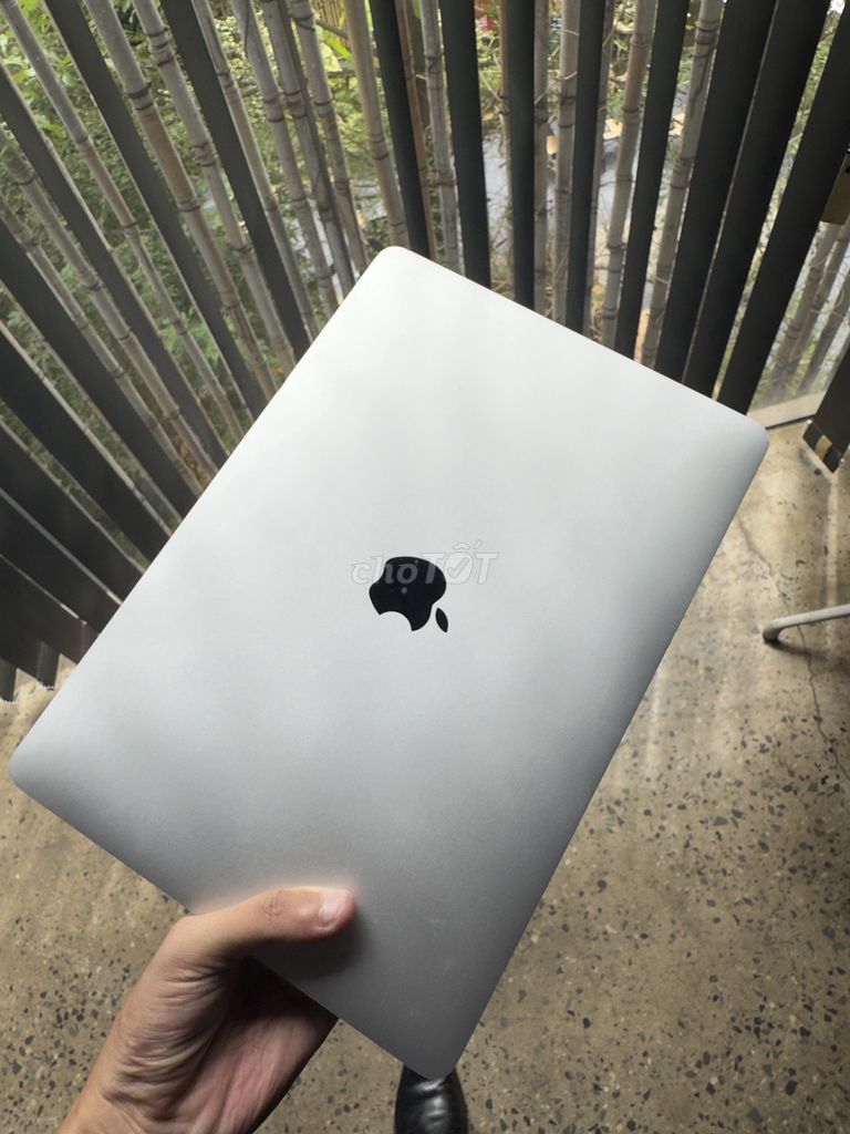 Apple Macbook Pro M1 8GB/256GB Bạc. Mua bán Laptop tại Quận 10 Tp Hồ Chí Minh được đăng bởi Phụng hình 1