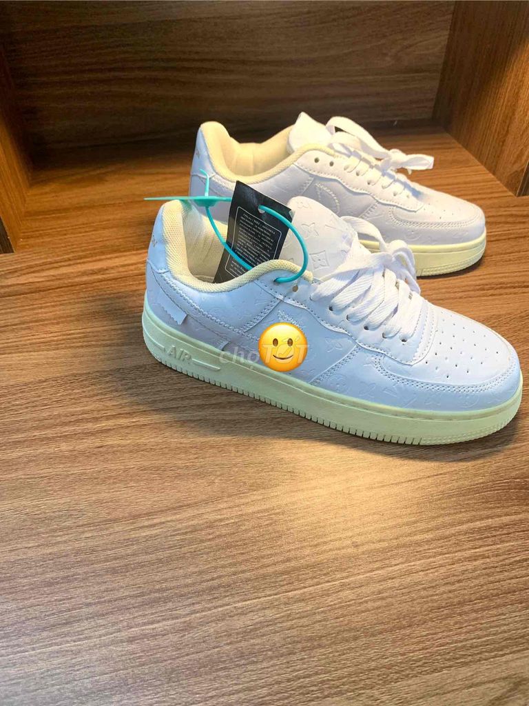 Giày thể thao Trắng size 38. Mua bán Giày dép tại Huyện Trực Ninh Nam Định được đăng bởi shop Tân Vân hình 1