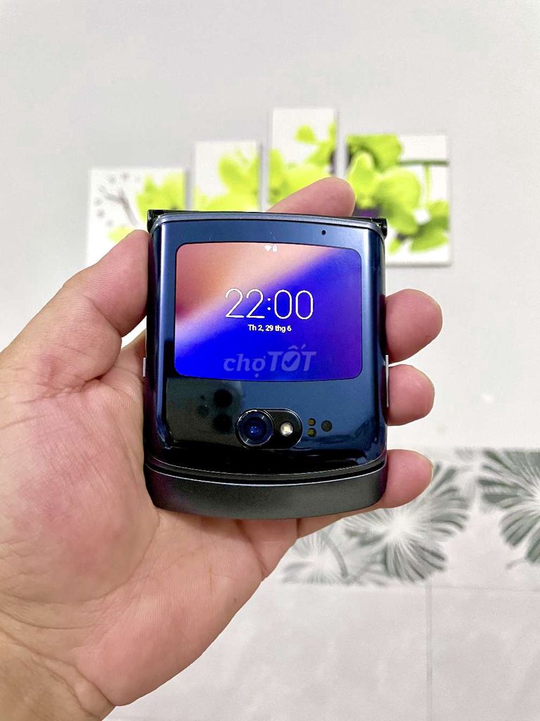Motorola Razr 2020 Snap 765g 8/ 256GB Zin full CN. Mua bán Điện thoại tại Thành phố Thủ Dầu Một Bình Dương được đăng bởi Đăng Store hình 1