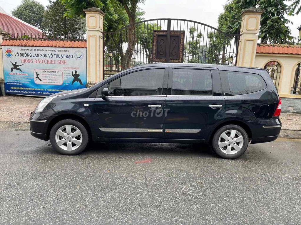 Nissan Grand livina Số tự Động 7 Chổ siu đẹp. Mua bán Ô tô tại Quận 12 Tp Hồ Chí Minh được đăng bởi Mr Gà 9x  hình 3