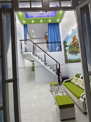 BÁN NHÀ ĐÚC LỬNG GẦN NHÀTHỜBUIF MÔN 4M X 8M